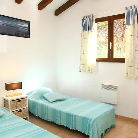 Tizzano, Santa Giulia 빌라 포르토베쉬오