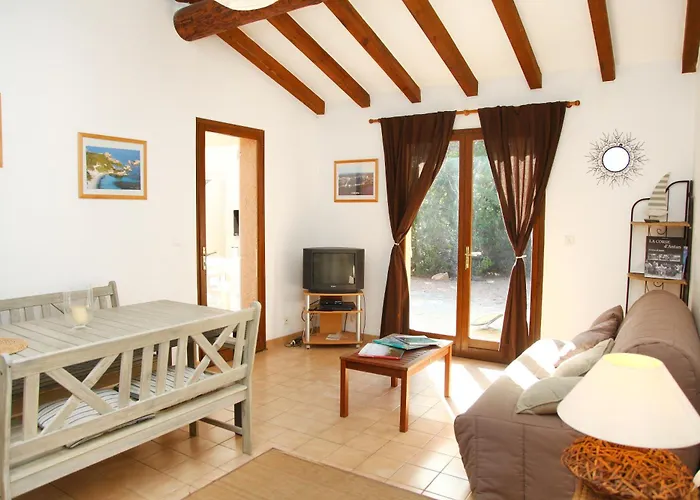 Tizzano, Santa Giulia Villa Porto-Vecchio (Corsica)