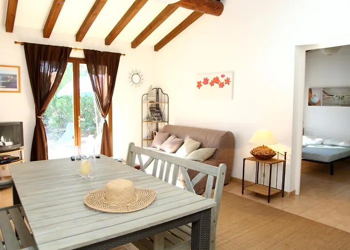 Tizzano, Santa Giulia Villa Porto-Vecchio (Corsica)